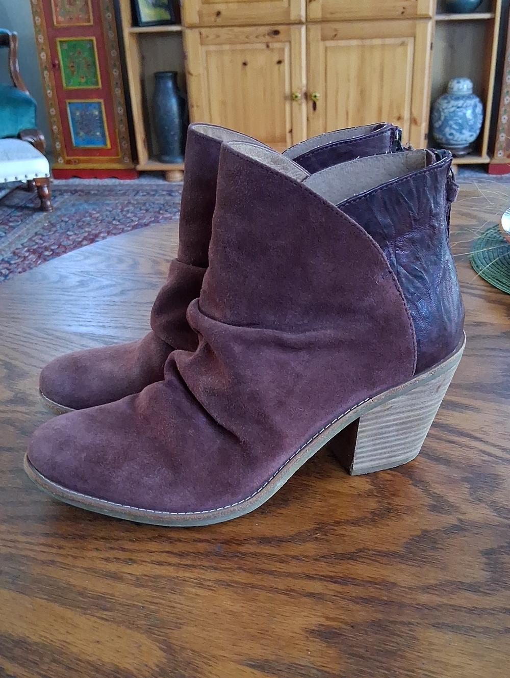 Sofft Suede Leather Plum Slouchy Western Heeled Ankle Boots Size 9.5